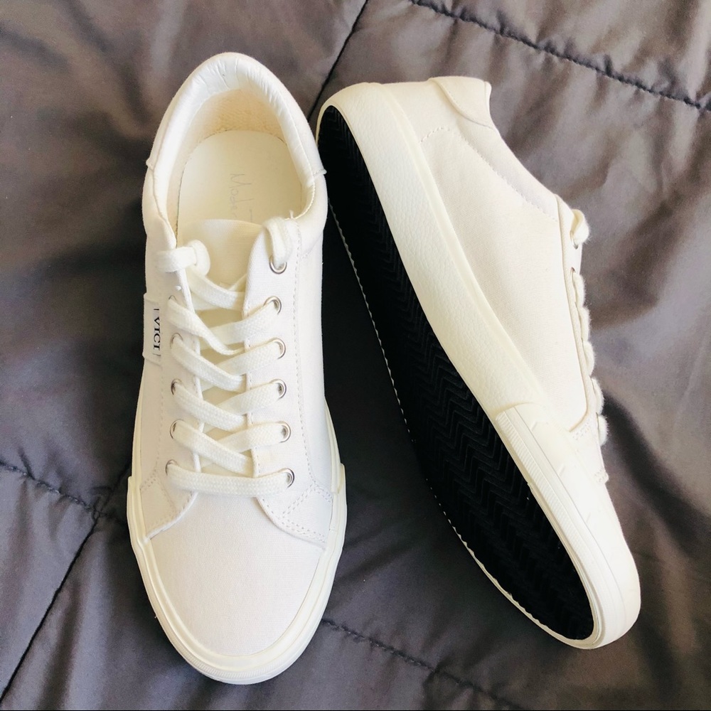 Brand New sneakers